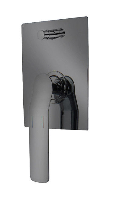 Un singolo leva nascosto in-wall bagno o mixere doccia con pistola divertore bagno rubinetto di ottone metallo OEM